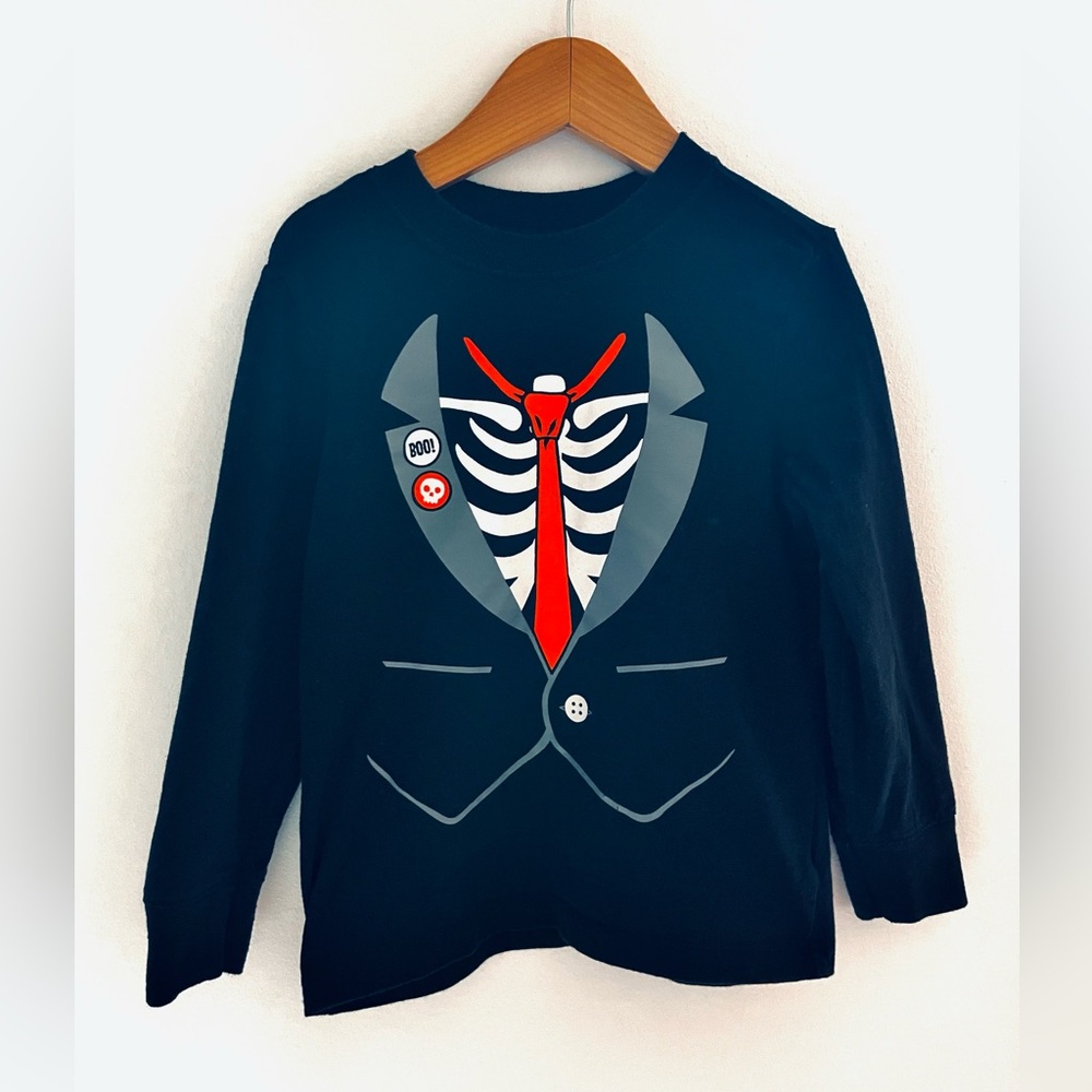 $4 💥💀 Halloween Like New Skeleton Tuxedo Shirt & Tie, Faux Lapels & Suit Pockets